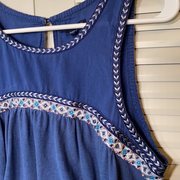 •American Eagle Sleeveless Tank Blouse• - Picture 2 of 4